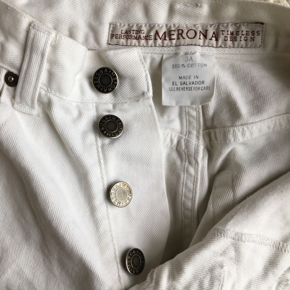 vintage high waisted white mom jeans with buttons - Picture 2 of 3